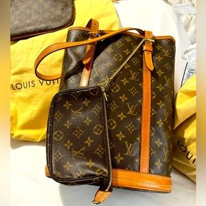 LOUIS VUITTON Monogram Bucket GM Shoulder. Prestige condition